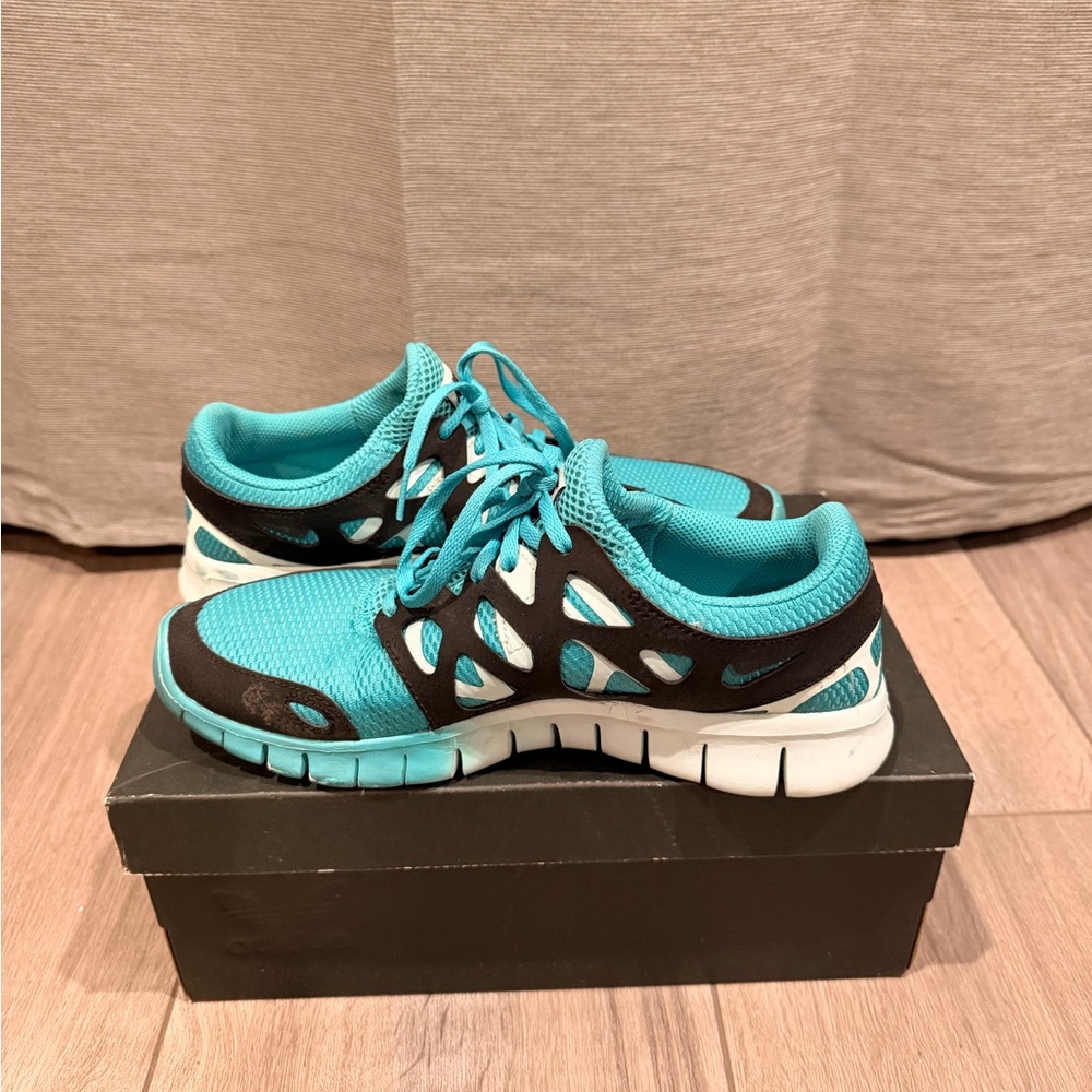 Nike Free Run 2 Turquoise and Black